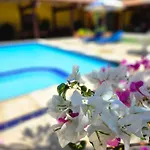 Apartamento 06 - Na Praia Do Futuro Com Piscina.